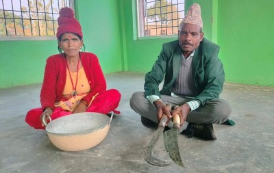  आरनको भरमा लुहार दम्पतीको जीविका 